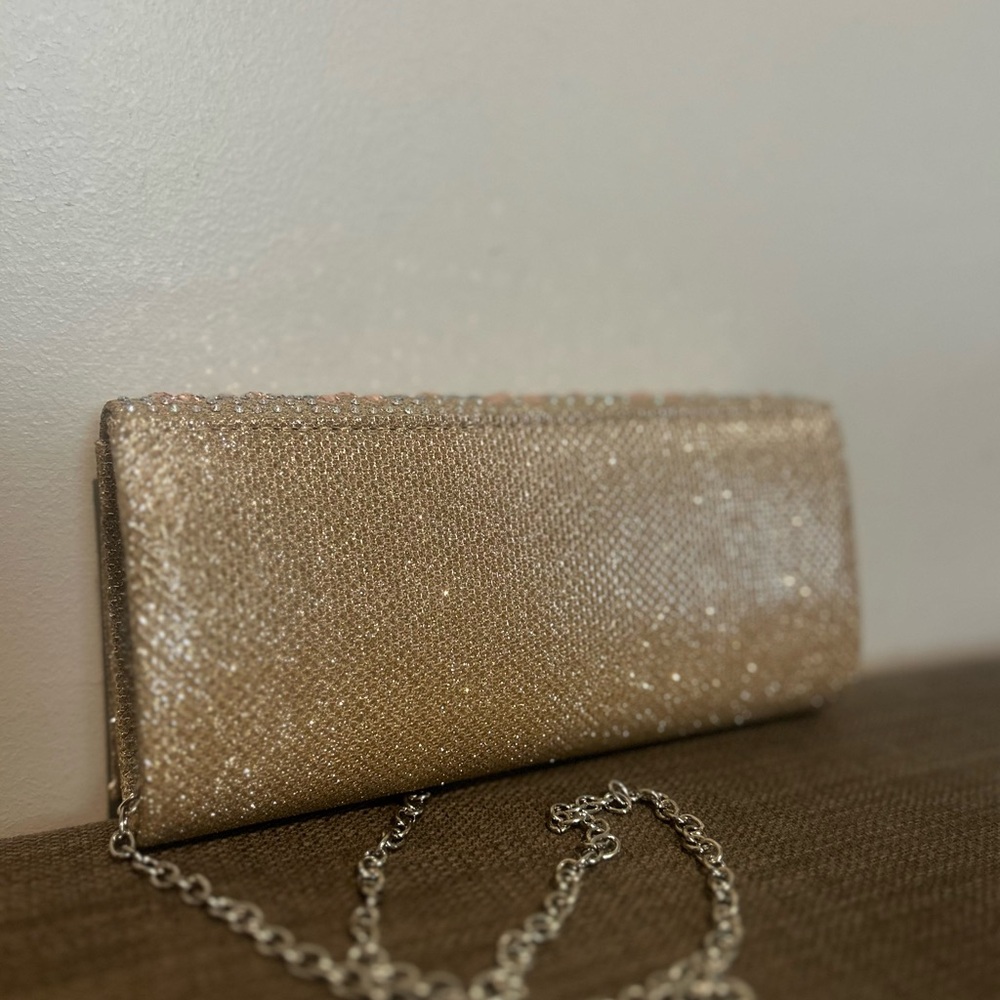 Elegant Gold Evening Clutch - Picture 5 of 8